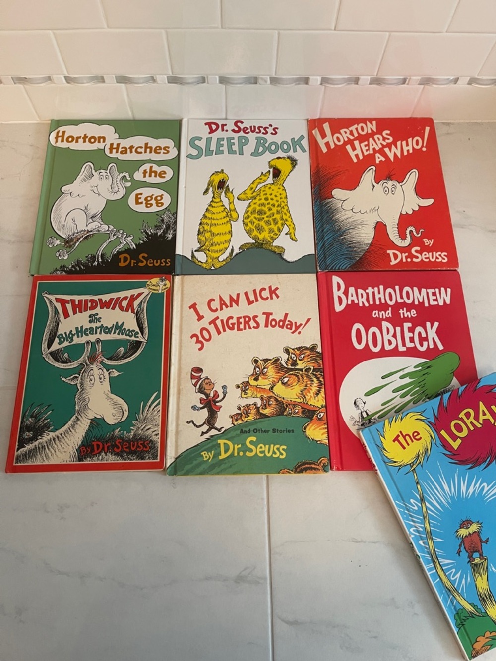 7 Dr. Seuss books. In good condition